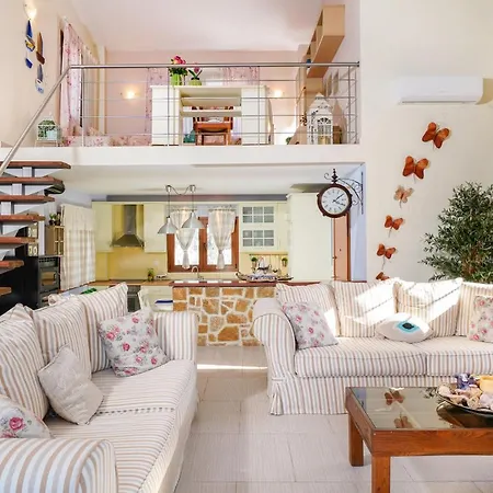 Holiday home Bettina Olympiada